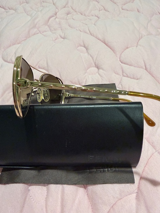 Fendi Gold Metal Aviator Sunglasses with Dark Green Lenses main image 4